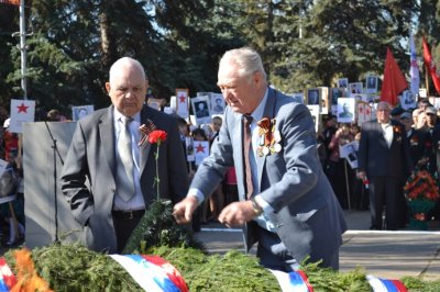 Долг общества – помнить подвиг старших поколений