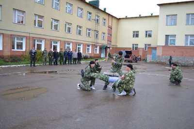 Я б в десантники пошел – пусть меня научат